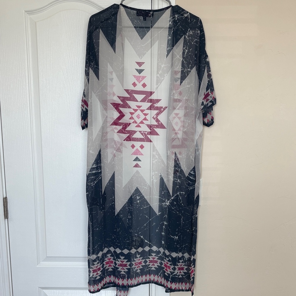 Stylish Geometric Patterned Poncho - image 2
